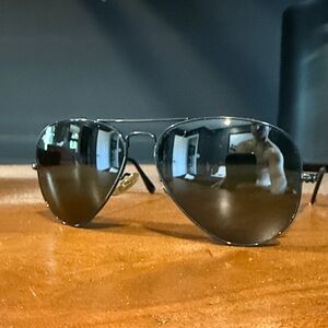 Ray-Ban Black Aviator Sunglasses